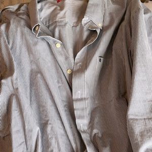Long sleeve dress shirt